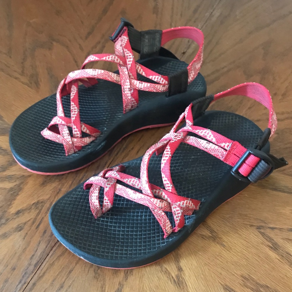 CHACO Sandals Double Toe Strap Size 6